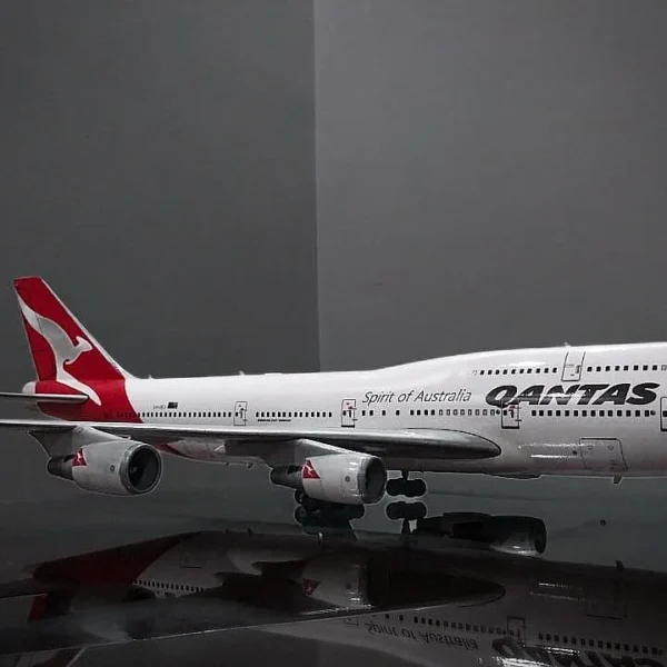 Detailed 3D printed Qantas Longreach Boeing 747 model by Print3D.pk.
